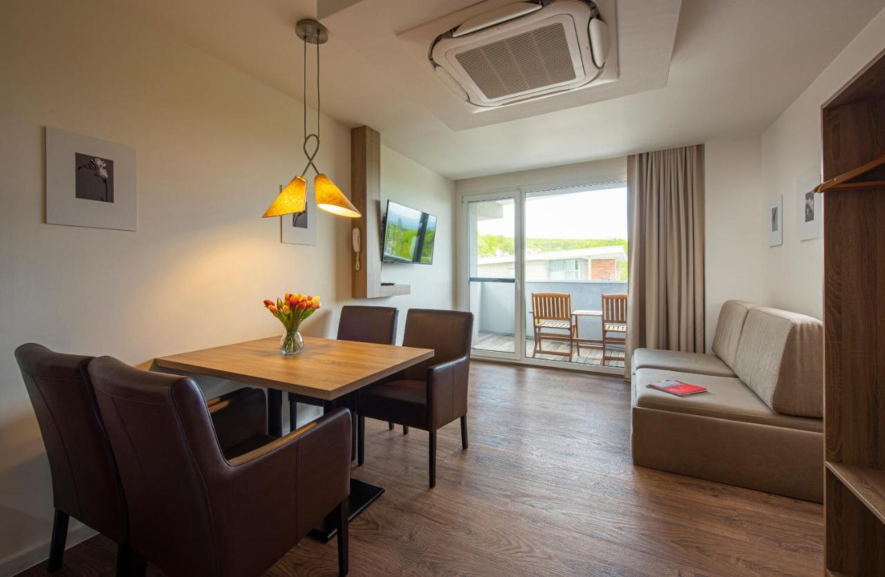 Residence Sirava *** Kaluža エクステリア 写真